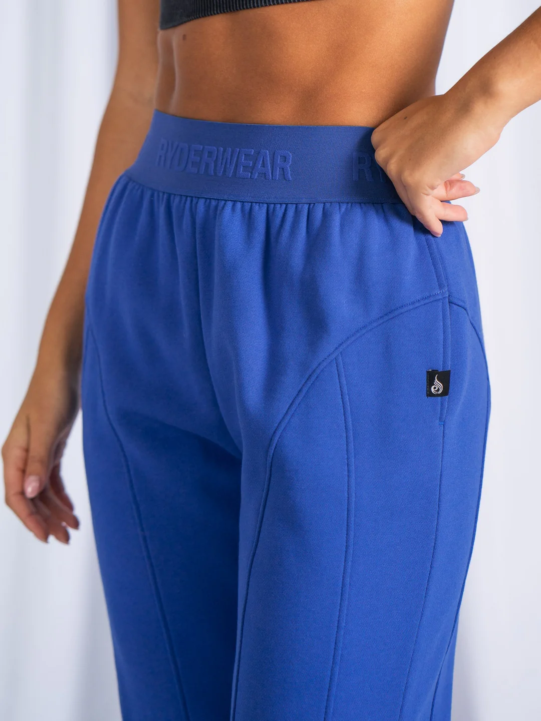 Спортивні штани LAW