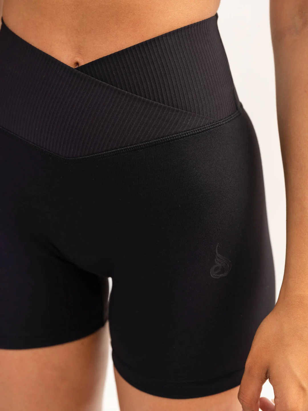 Спортивні шорти Ryderwear Activate Cross Over  Scrunch ACTSBS-BLK Фото 5
