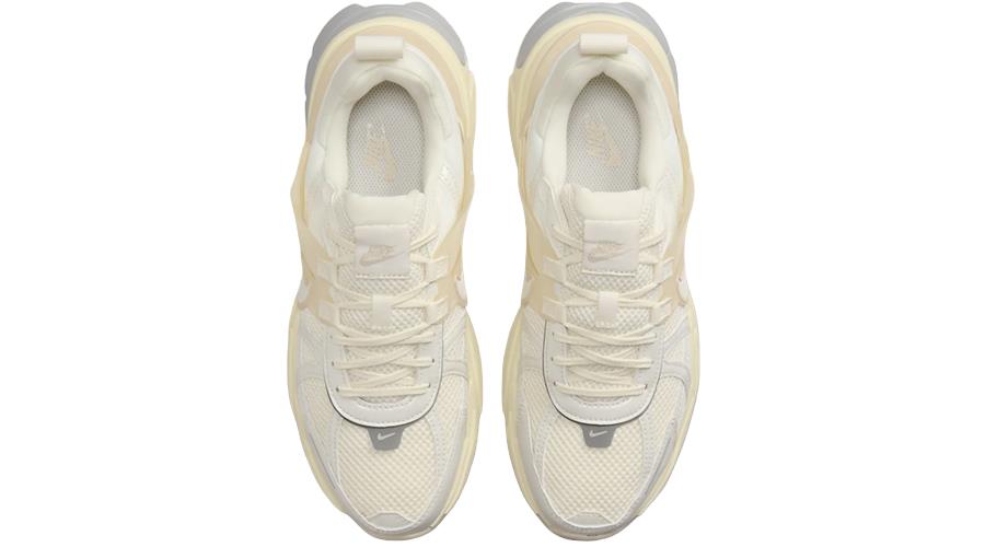 Кросівки жіночі Nike V2k Run 