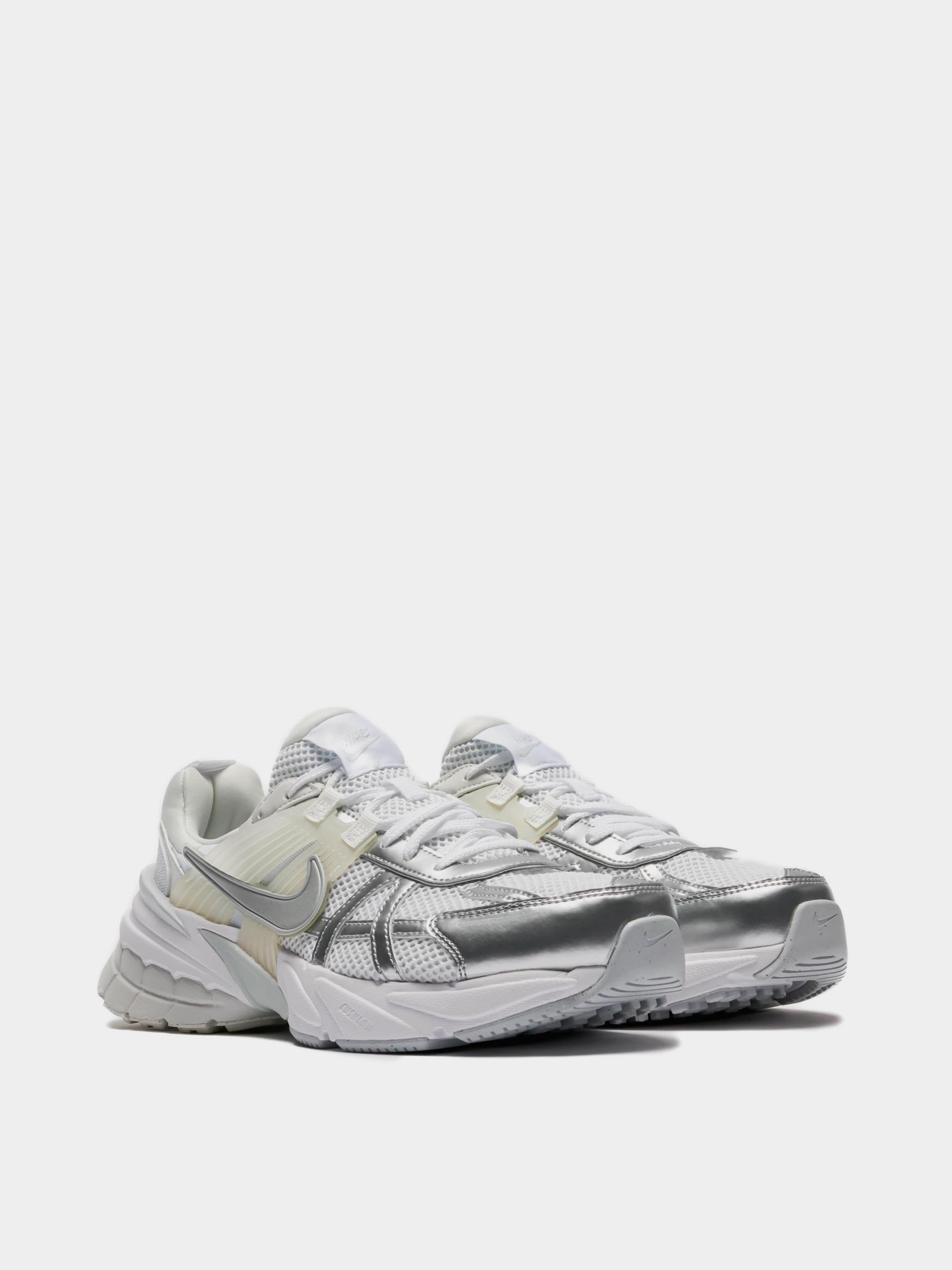 Кросівки для бігу жіночі Nike V2k Run (FD0736-104)