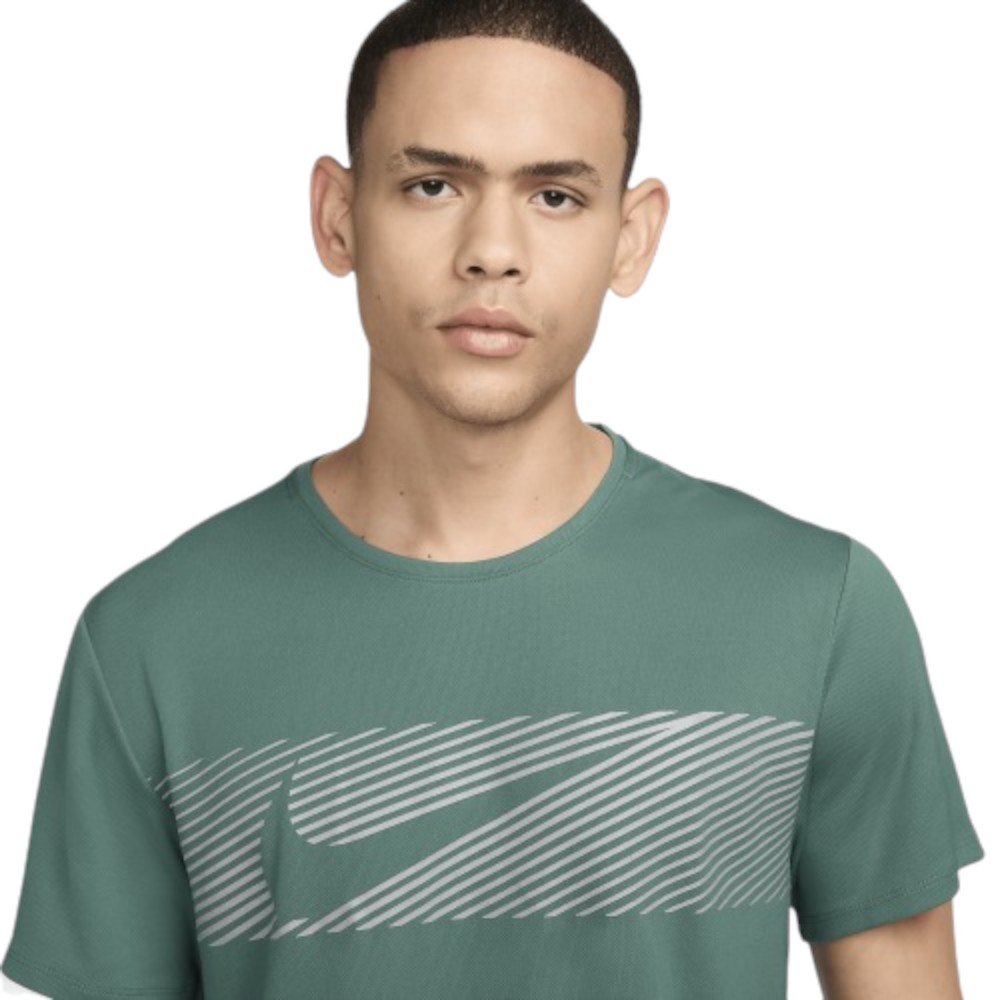 Футболка чоловіча Nike Flash Miler Top (FN3051-361)