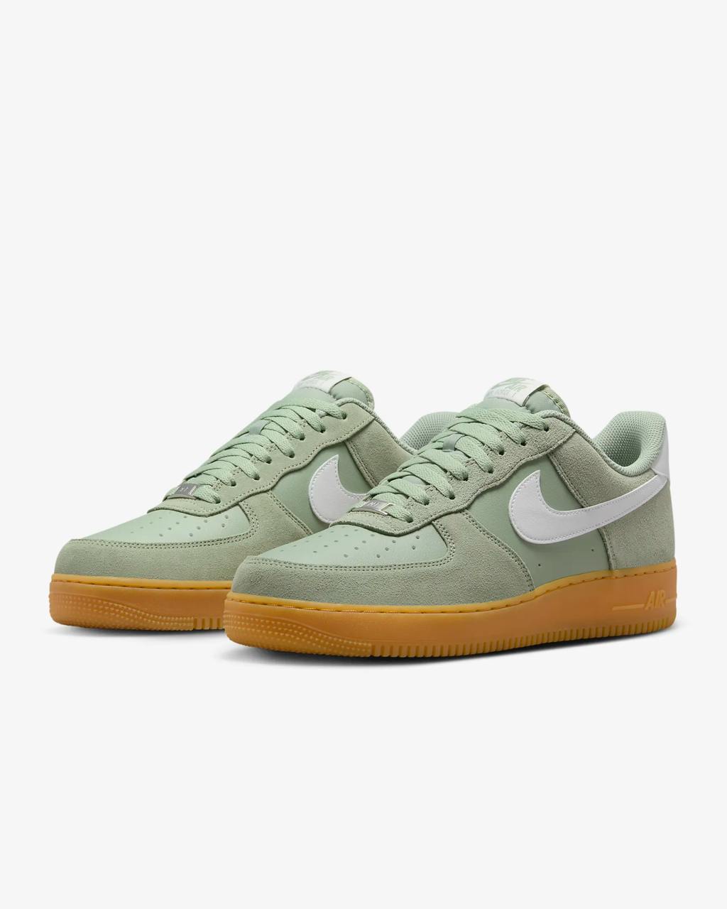 Кросівки чоловічі Nike Air Force 1 07 Lv 8 (FQ8714-300)