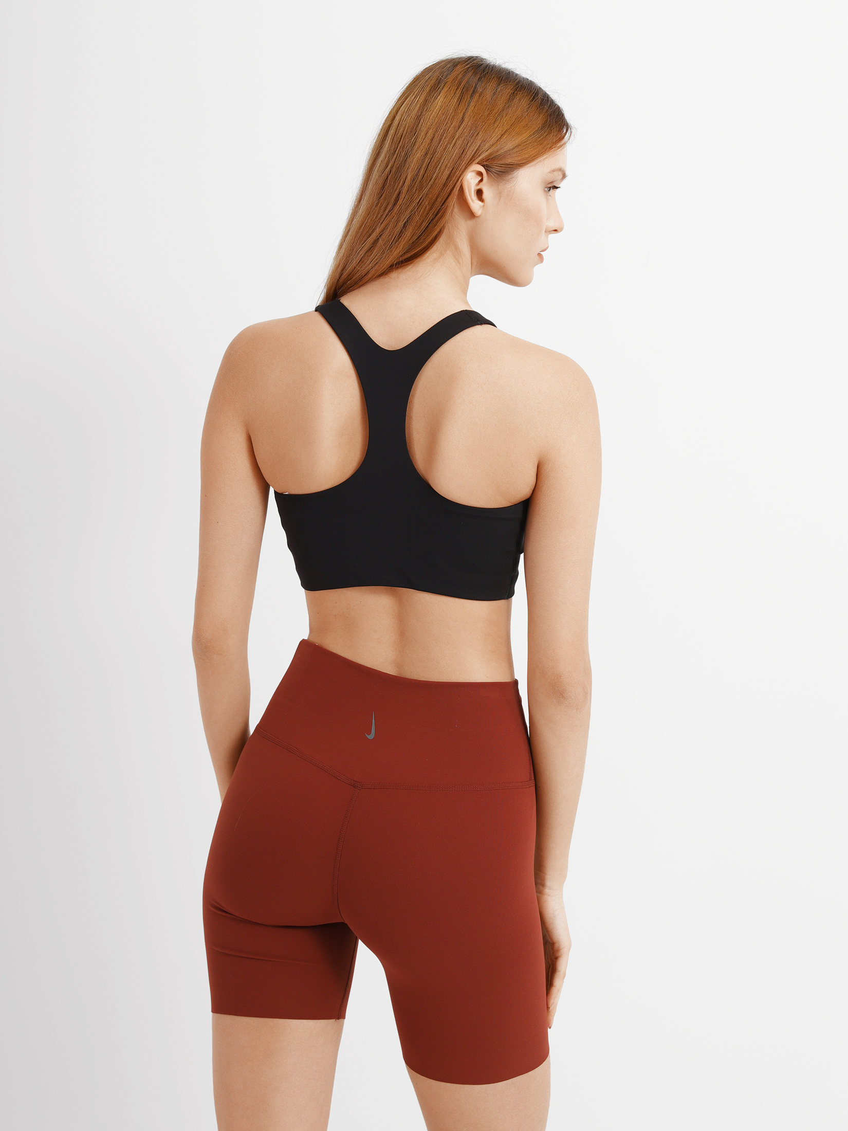 Спортивний топ жіночий Nike Dri-Fit Swoosh (DM0660-010)