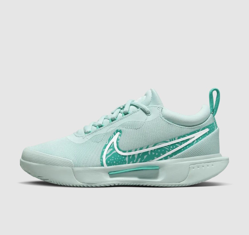 Кросівки для тенісу жіноче Nike Zoom Court Pro Cly (FD1156-300)