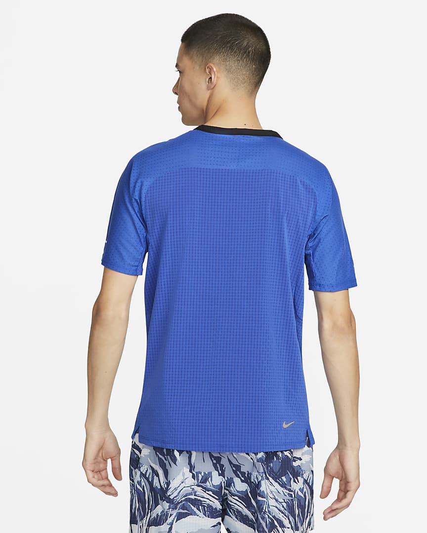 Футболка чоловіча Nike Df Solar Chase Ss Top (DV9305-405)