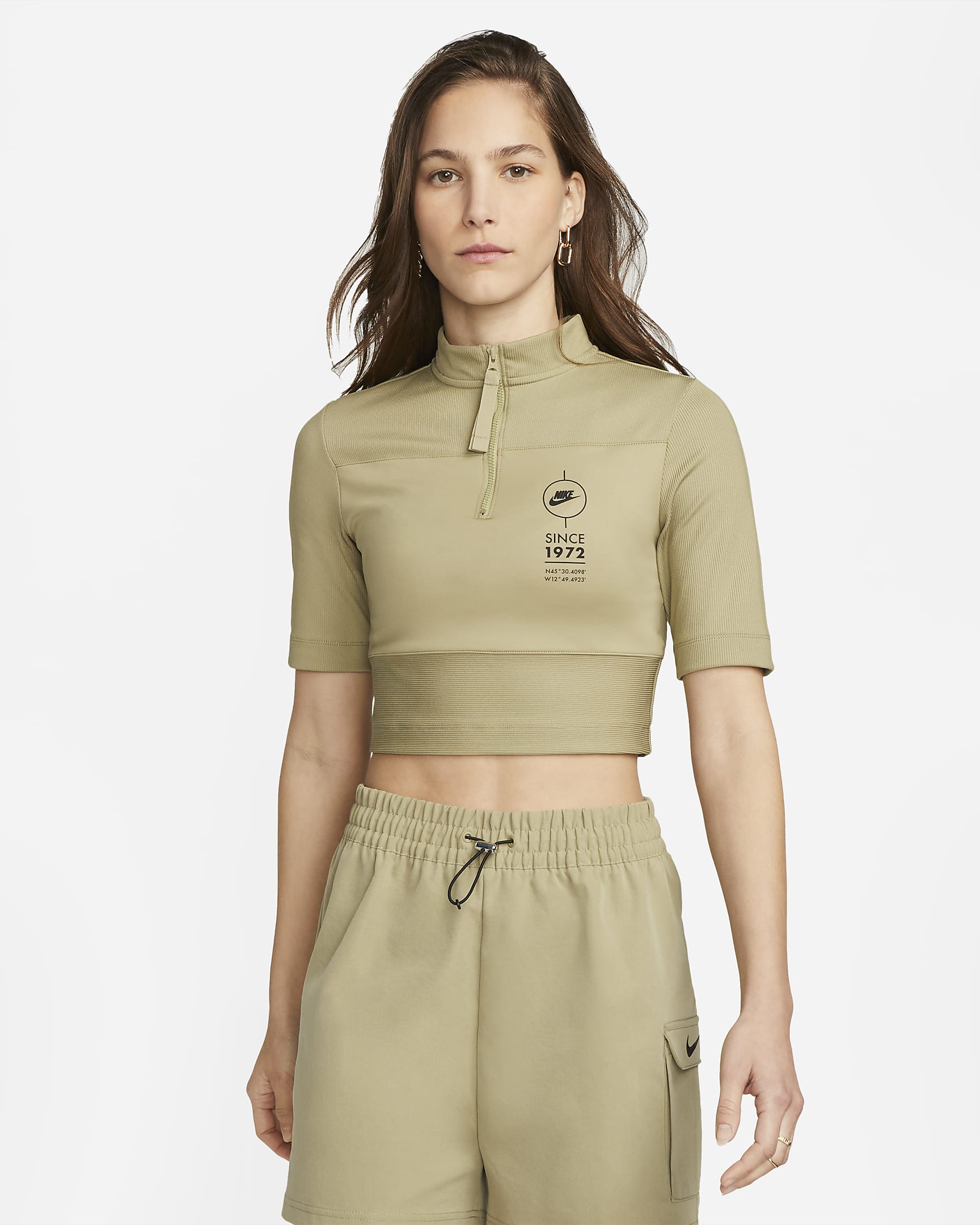 Футболка жіноча Nike Sportswear (FJ5253-276)