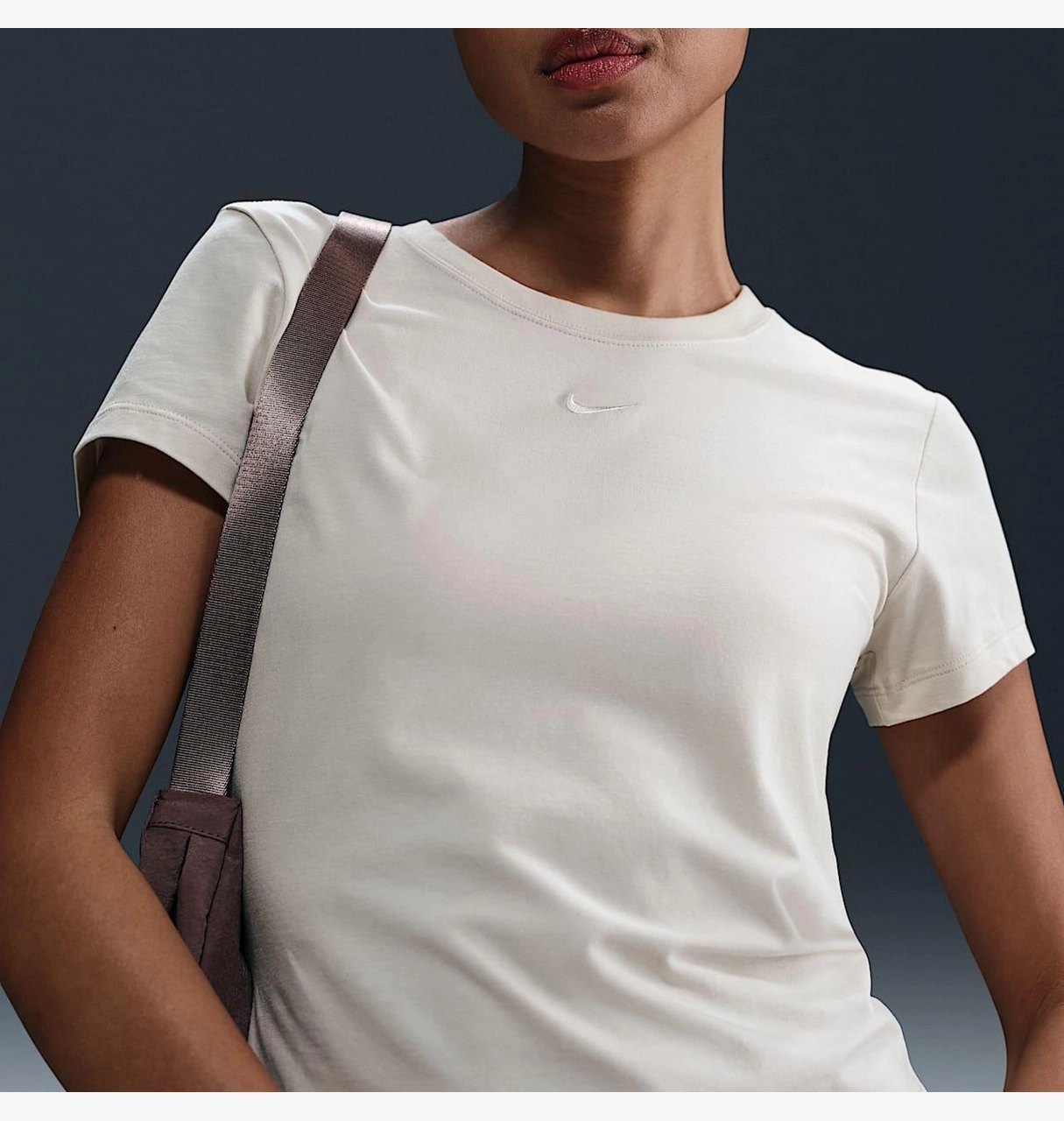 Футболка жіноча Nike Sportswear Chill Knit White (FV5508-107)