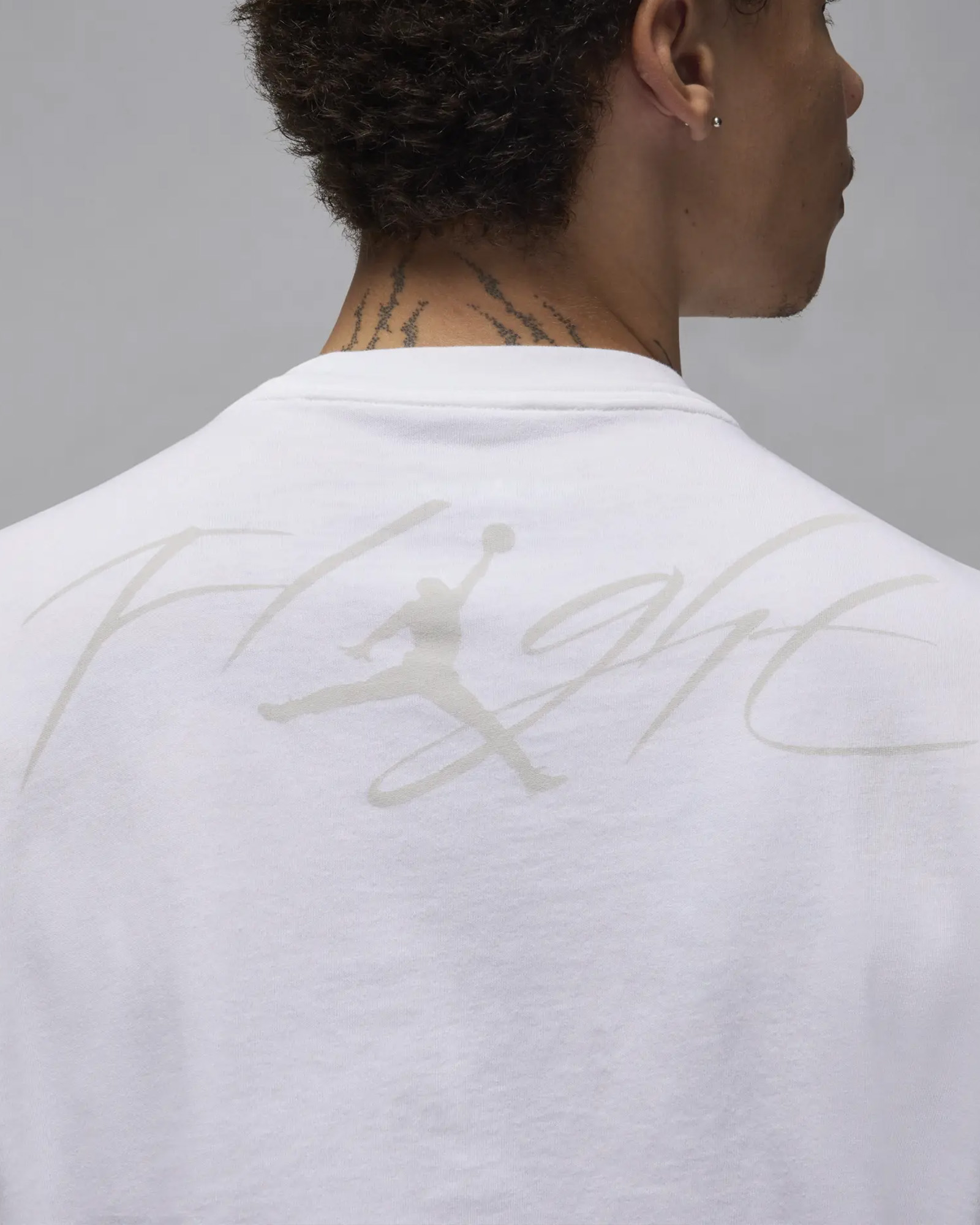 Футболка чоловіча Nike Flt Ess Wsh 85 Ss (FN5994-100)