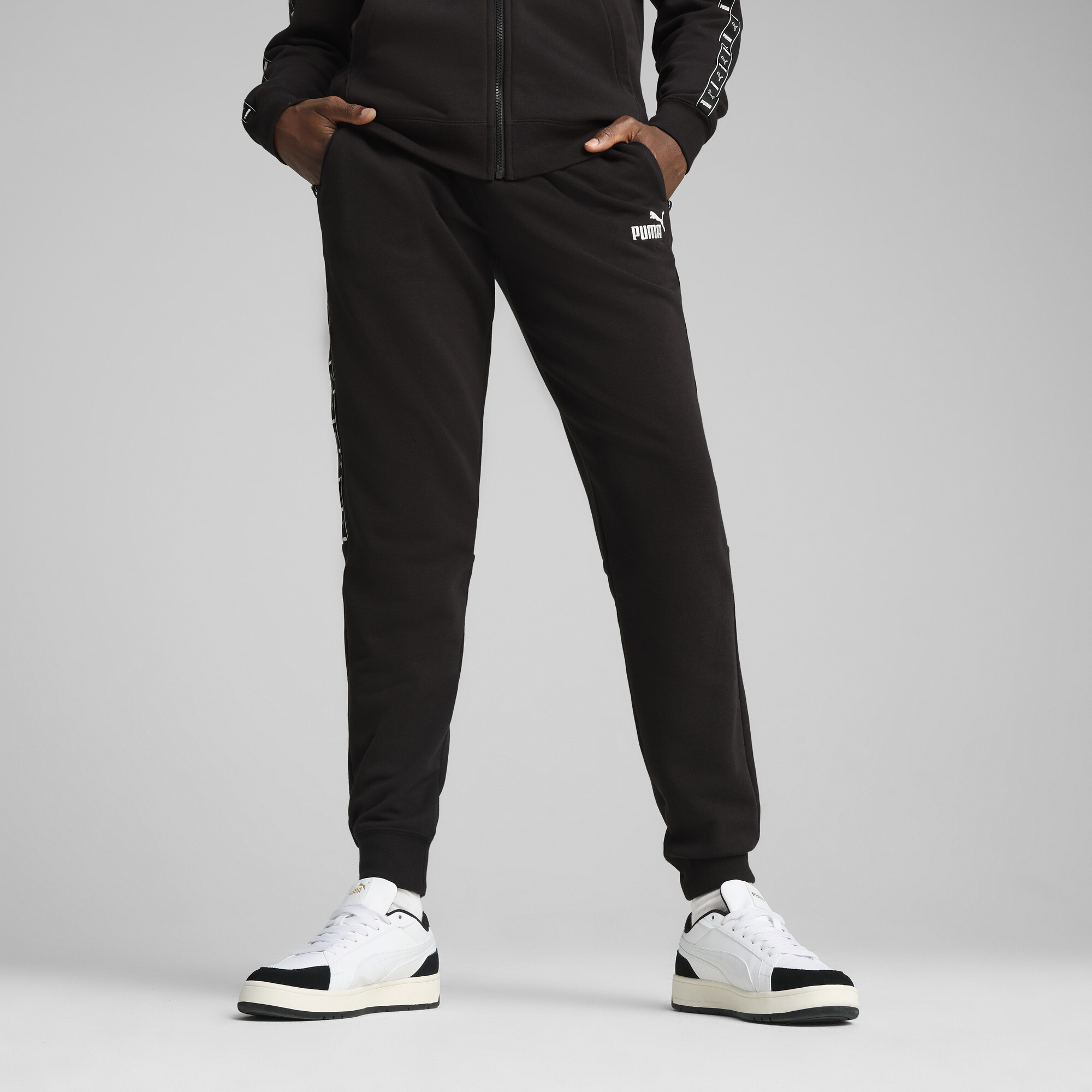 Брюки чоловічі Puma Ess Tape Sweatpants (68468001)
