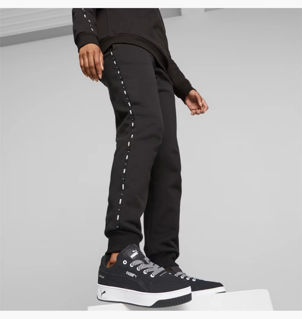 Брюки жіночі Puma Ess Tape Women’S Sweatpants Black (675999-01)