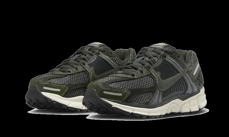 Кросівки чоловічі Nike Zoom Vomero 5 (FQ8898-325)