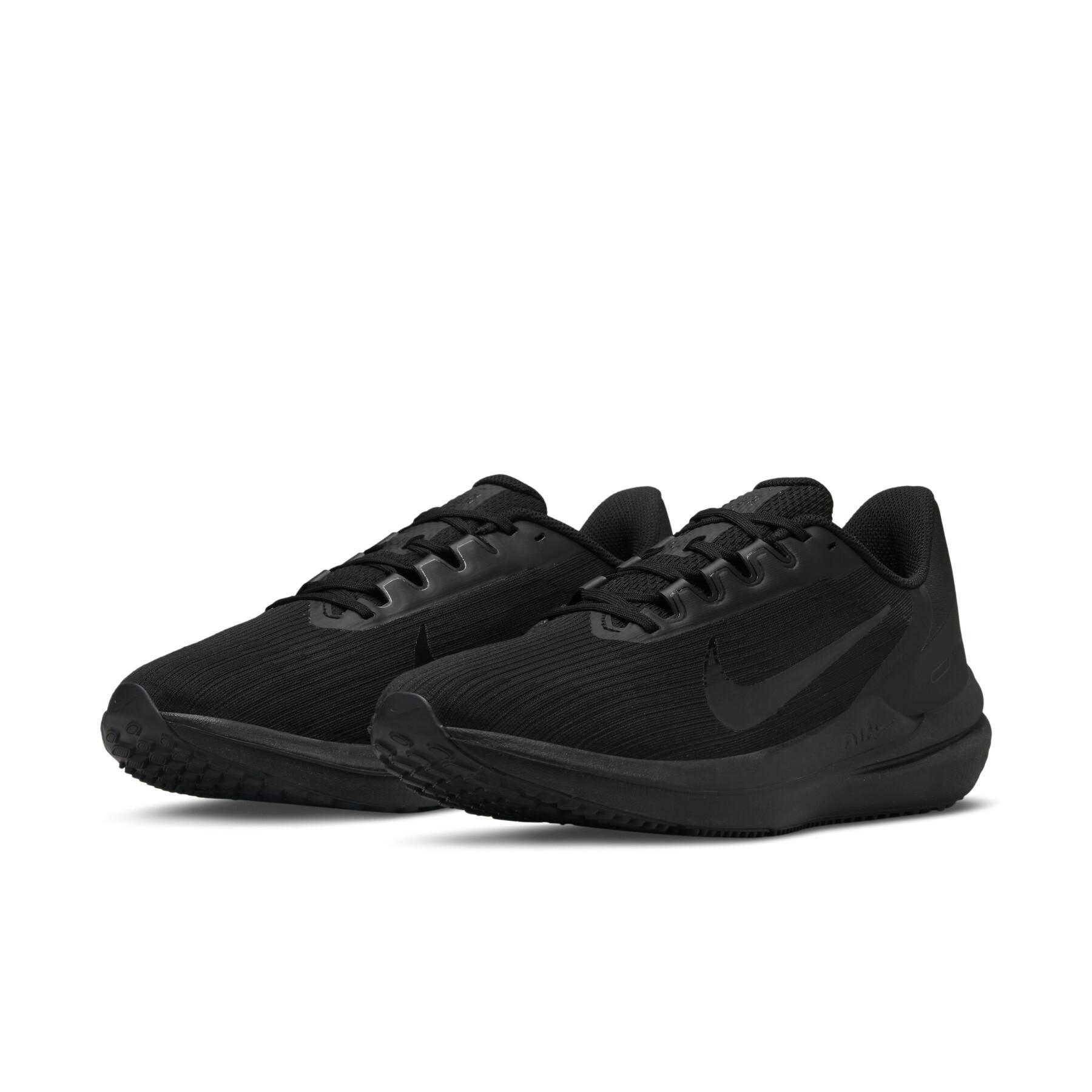 Кросівки для бігу чоловічі Nike Air Winflo (DD6203-002)