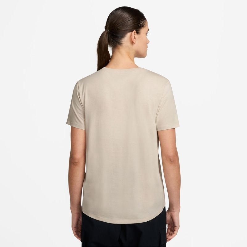 Футболка жіноча Nike Sportswear Club Short-Sleeve T-Shirt (IB2447-104)