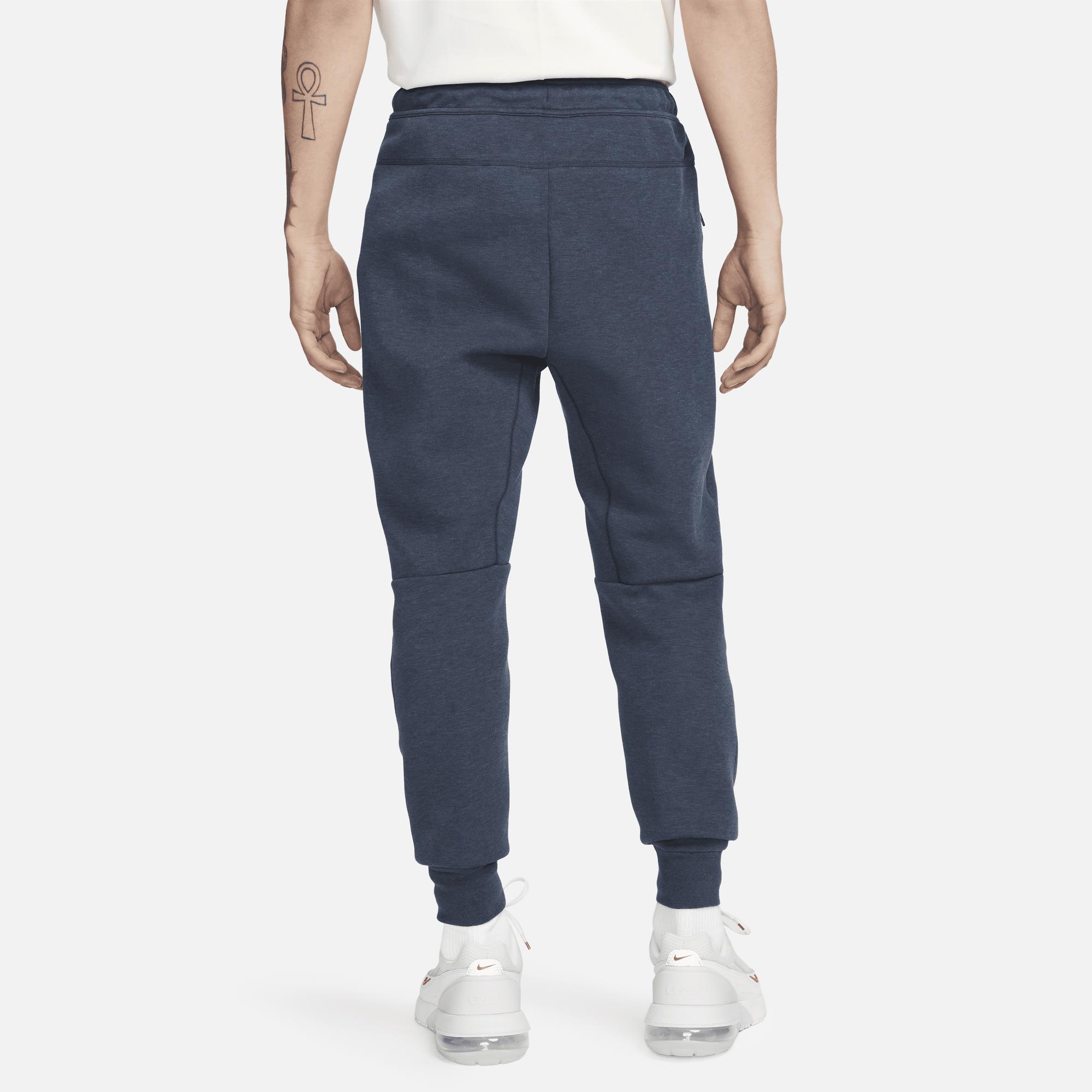 Брюки чоловічі Nike Sportswear Tech Fleece Joggers (FB8002-473)