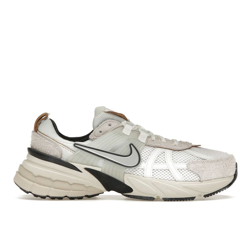 Кросівки для бігу жіночі Nike V2k Run White (FN6703-100)